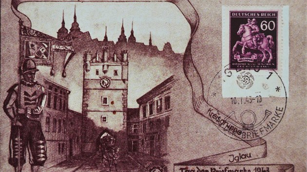 Kniha zachycuje pohlednice od nejstarších, z období před rokem 1896 až po padesátá léta minulého století.