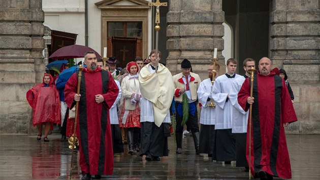 Slavnosti Navalis, pr�vod na Karl�v most (15. kv�tna 2019)