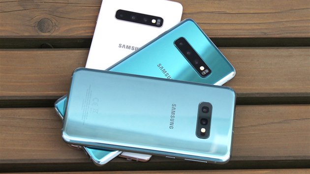 Modelov ada Samsung Galaxy S10