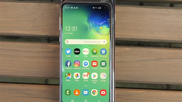 Modelov ada Samsung Galaxy S10