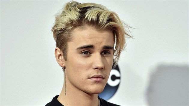 Justin Bieber (Los Angeles, 22. listopadu 2015)