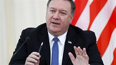 Americký ministr zahranií Mike Pompeo se v Soi seel se svým ruským...