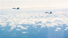 Ruské letouny Su-27 zachycené britskými stíhai nad Baltem 14. kvtna 2019