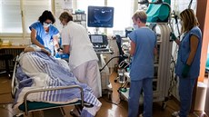 Thomayerova nemocnice pevzala od Nadace Agrofert nový ultrazvukový pístroj s...