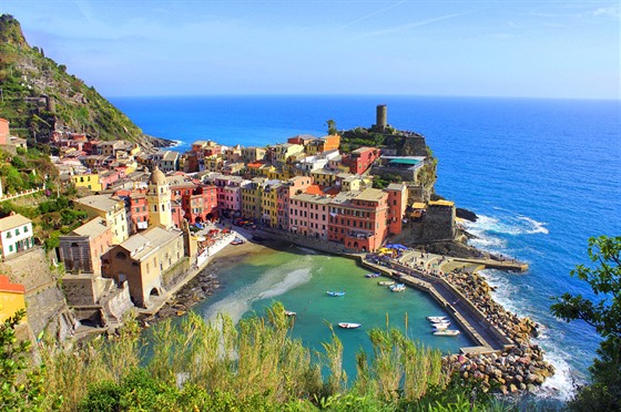 K nejhezm vesnicm oblasti Cinque Terre pat Vernazza.