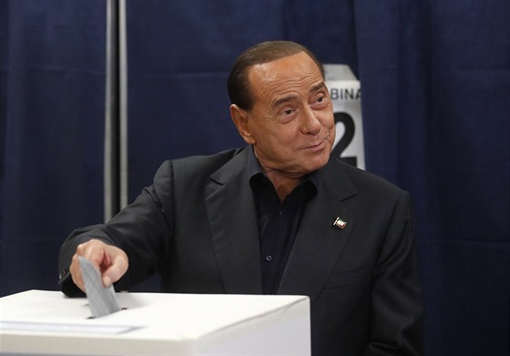Silvio Berlusconi v Itálii u voleb do Evropského parlamentu. (26. kvtna 2019)
