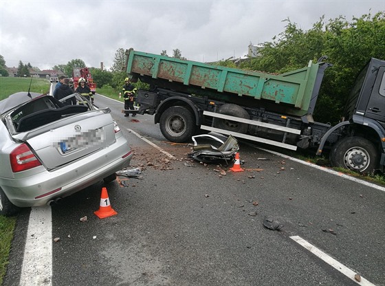 Pi nehod u obce Kocbee zemeli dva lidé z osobního auta (28. 5. 2019)