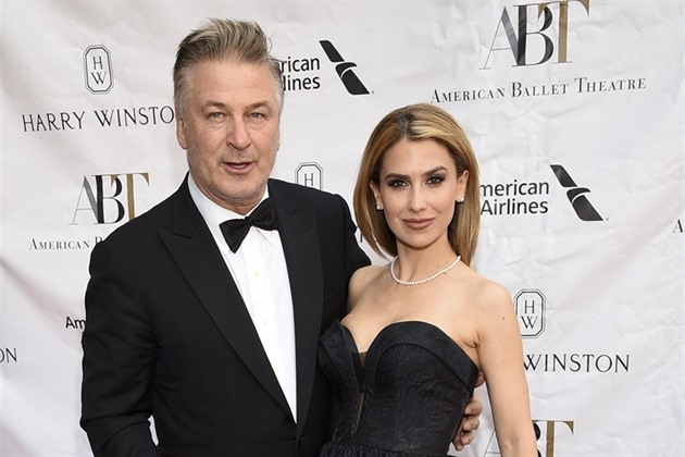 Alec Baldwin je osminásobný otec. S jogínkou má další dceru