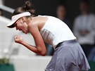 PEKVAPENÍ. Veronika Kudrmtová pehrála v prvním kole Roland Garros dánskou...