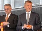 Premiér Andrej Babi a ministr obrany Lubomír Metnar na veletrhu obranných...