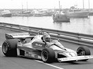 Automobilový závodník Niki Lauda v kvalifikaním závodu Velké ceny Monaka (27....