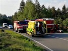 idii kody Fabie vjel pi havárii do nízkého lesního porostu. Pevrácené auto...