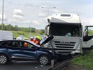Nehoda nkladnho a osobnho auta na dlnici D8 u Letan. (21.5.2019)