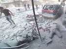 Zábry z náletu syrské armády na vesnici jin od Idlibu