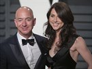 Jeff Bezos a MacKenzie Scottová (Vanity Fair Oscar Party, Beverly Hills, 26....