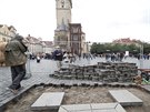 Tým akademického sochae Petra Váni odkryl na Staromstském námstí v Praze...