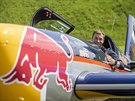 Mistr svta v srii Red Bull Air Race Martin onka se astnil Helicopter Show...