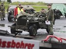 lenov Military Car Clubu v Plzni se vydaj na cestu do Normandie, kde se...