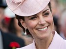 Vévodkyn Kate na zahradní párty v Buckinghamském paláci (Londýn, 21. kvtna...
