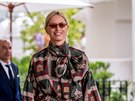 Karolína Kurková ped hotelem Martinez (Cannes, 21. kvtna 2019)