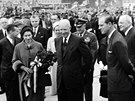 Britská královna Albta II., americký prezident Dwight Eisenhower a princ...