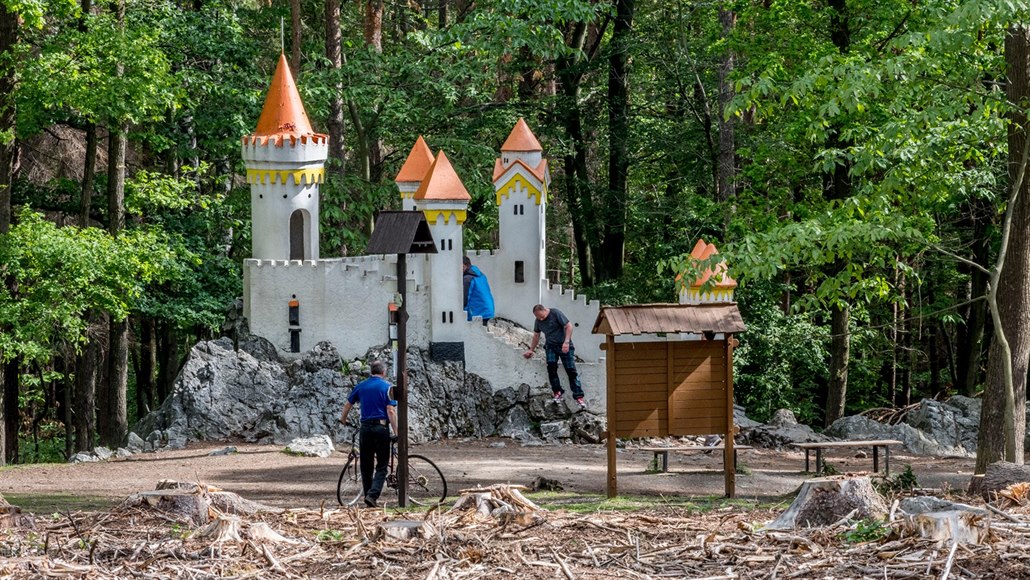Déšť už mnoho nezachrání. Sucho na Chrudimsku rychle mění krajinu