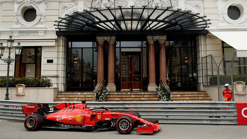 Sebastian Vettel v tréninku na Velkou cenu Monaka.