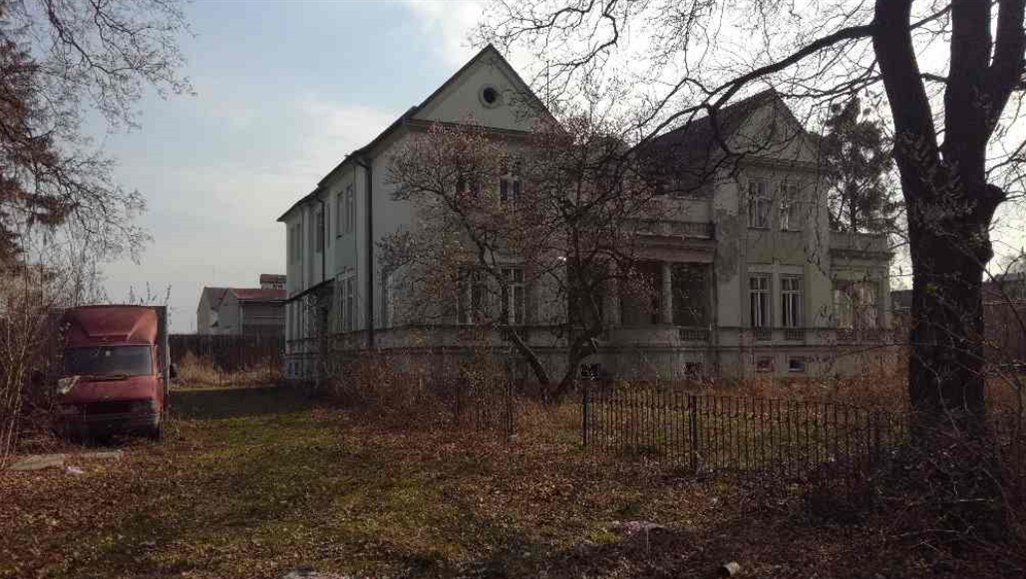 Současný stav vily v Šenově u Nového Jičína, kterou v lednu roku 2015 otřásl...