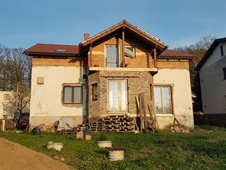 Bývalý obecní úřad za Ostravou Jiřího okouzlil. Nikoliv svým stavem, ale...