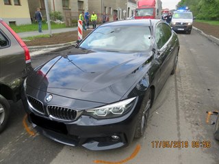 Muž ukradl v Německu BMW a ujížděl s ním do České republiky. Policisté ho...