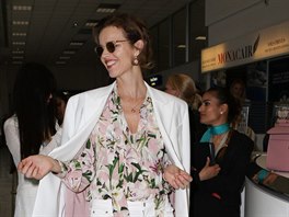 Eva Herzigová na letiti v Nice (14. kvtna 2019)