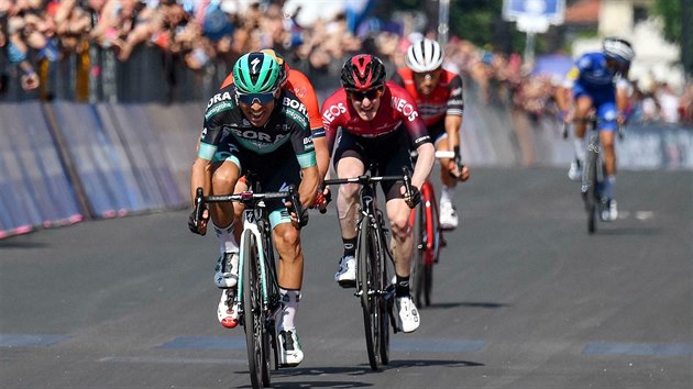Dvanáctou etapu cyklistického závodu Giro d'Italia ovládla jezdec týmu Bora-hansgrohe Cesare Benedetti.