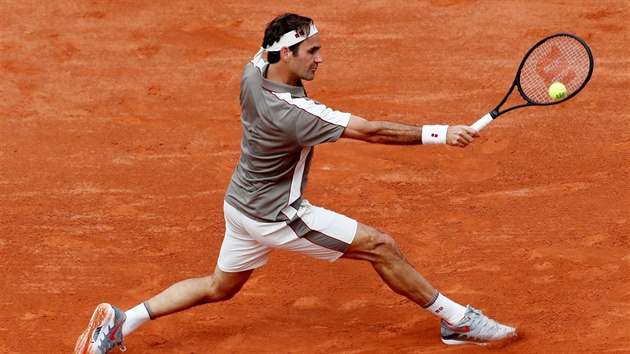 Roger Federer v prvnm kole Roland Garros.