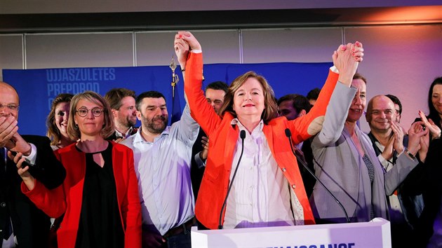 Kandidtka Nathalie Loiseau z francouzsk koalice Obroda reaguje na prvn vsledky voleb do Evropskho parlamentu. (26. kvtna 2019)