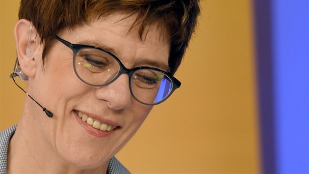 Pedsedkyn nmeck CDU Annegret Kramp-Karrenbauer reaguje na vsledky voleb do Evropskho parlamentu. (26. kvtna 2019)