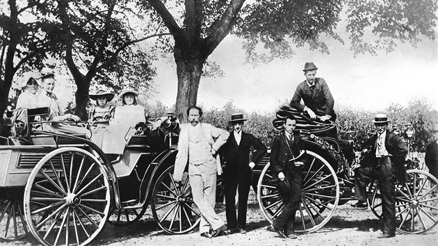 Carl Benz s rodinou a Theodor von Liebieg v roce 1894 na cestě z Mannheimu do Gernsheimu