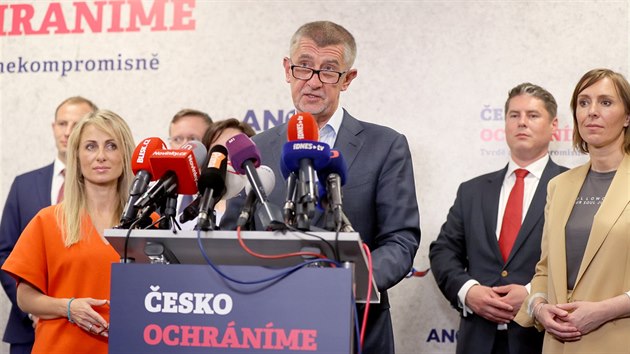 Pedseda ANO Andrej Babi komentuje na tiskov konferenci spch hnut ve volbch do Evropskho parlamentu. (26. kvtna 2019)