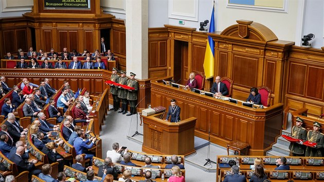 Nový ukrajinský prezident Volodymyr Zelenskyj pronáší projev po inauguraci. (20. května 2019)