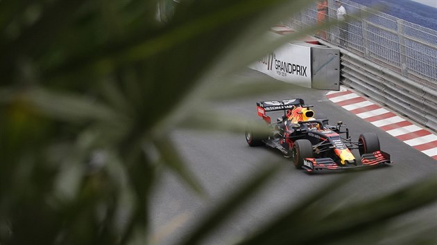 Max Verstappen v trninku na Velkou cenu Monaka.