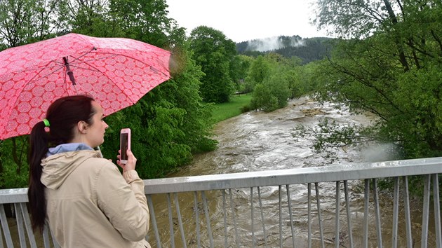 Bleskové povodně způsobil vodní tok Senina v Ústí u Vsetína.