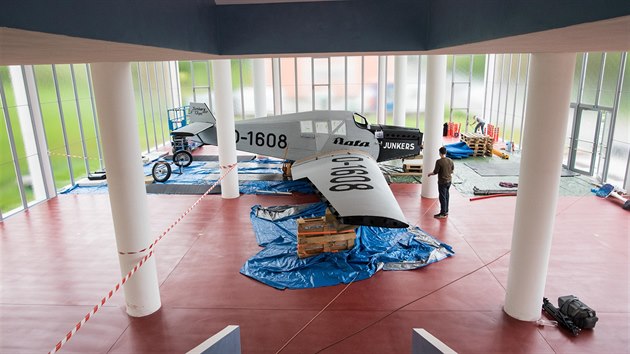 Replika Baťova osudného letadla Junkers F 13 dorazila do zlínského Památníku Tomáše Bati. (23. května 2019)
