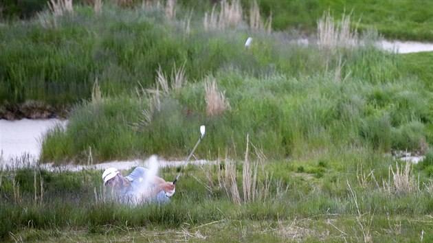 Dustin Johnson se na PGA Championship dostal do bunkeru.