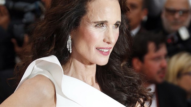 Andie MacDowellov� (Cannes, 18. kv�tna 2019)