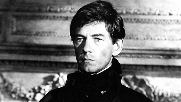 Ian McKellen ve filmu Znamen kvtiny (1982)