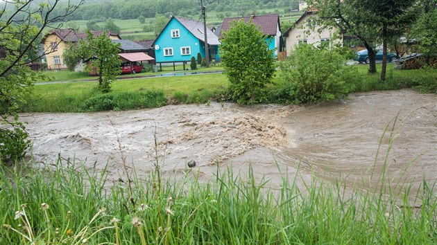 Rozvodnn eka Senice v obci Valask Polanka na Vsetnsku (22. kvtna 2019)