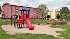 Lidem se nelíbí, �e by d�tské h�i�t� ve Van�urov� ulici v Ostrov� m�lo ustoupit...