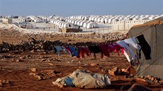 Pohled na uprchlický tábor  v Sýrii, v provincii Idlib.  (11. záí 2018)
