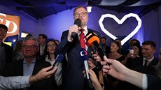 Pedseda ODS Petr Fiala komentuje ve tábu strany výsledky eurovoleb. (26....