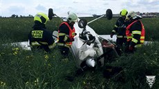 Na letišti v Letňanech spadlo letadlo Cessna 152. (27. 5. 2019)