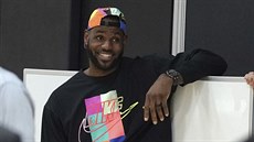 LeBron James zael na první tiskovou konferenci Franka Vogela coby trenéra LA...